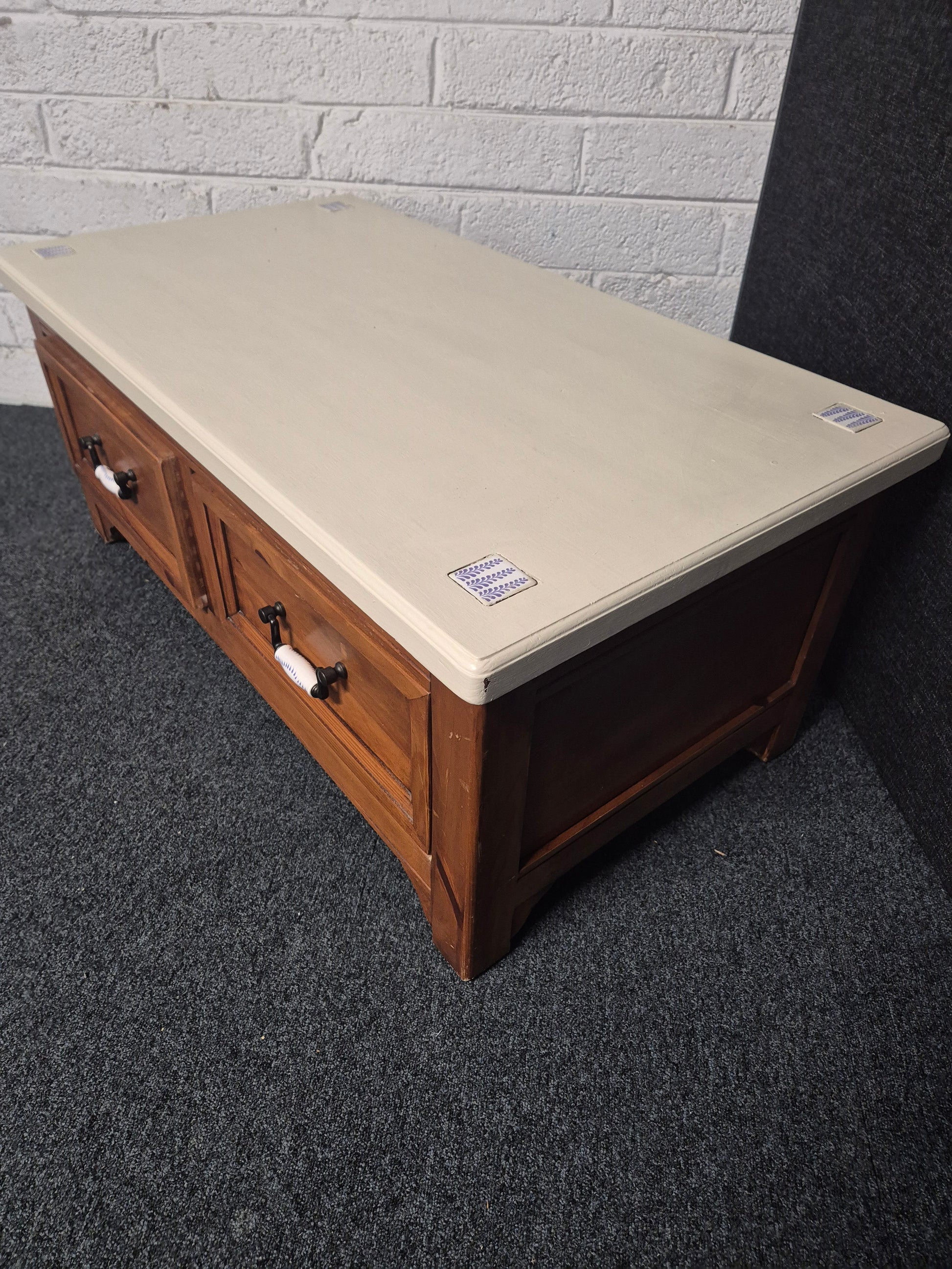 Solid pine rectangular white painted tiled top coffee table with drawers  (H 560 x W  450 x D 450 mm) 3125